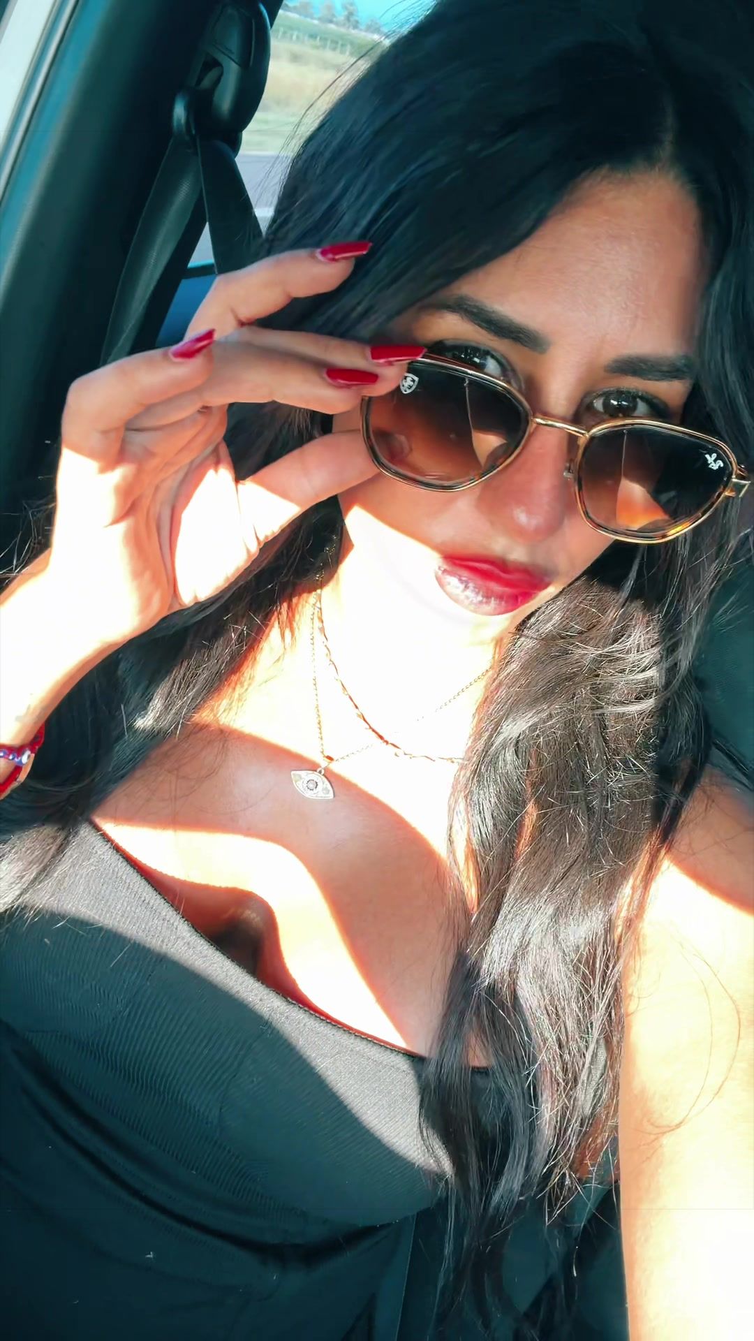 @#ElyLoka