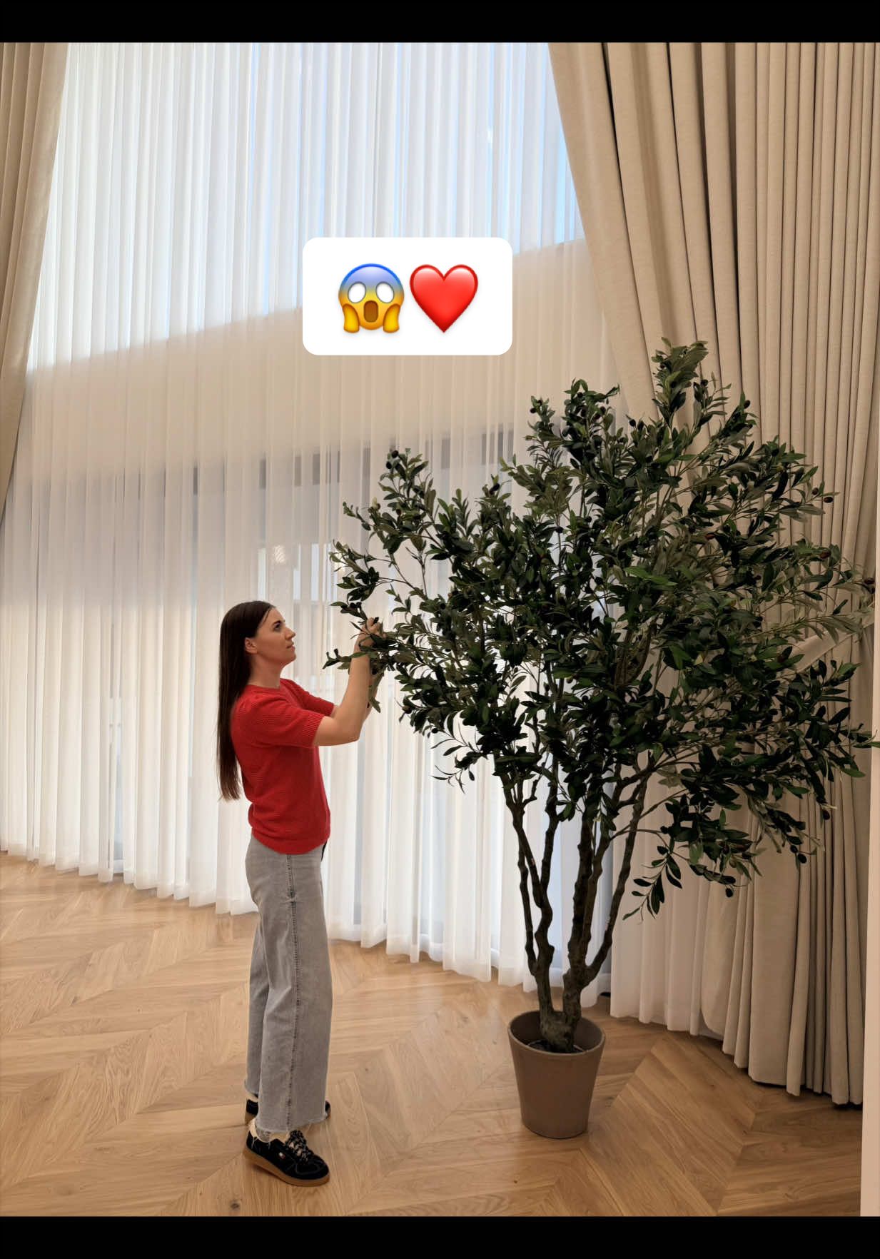 @naomi_popadiuc