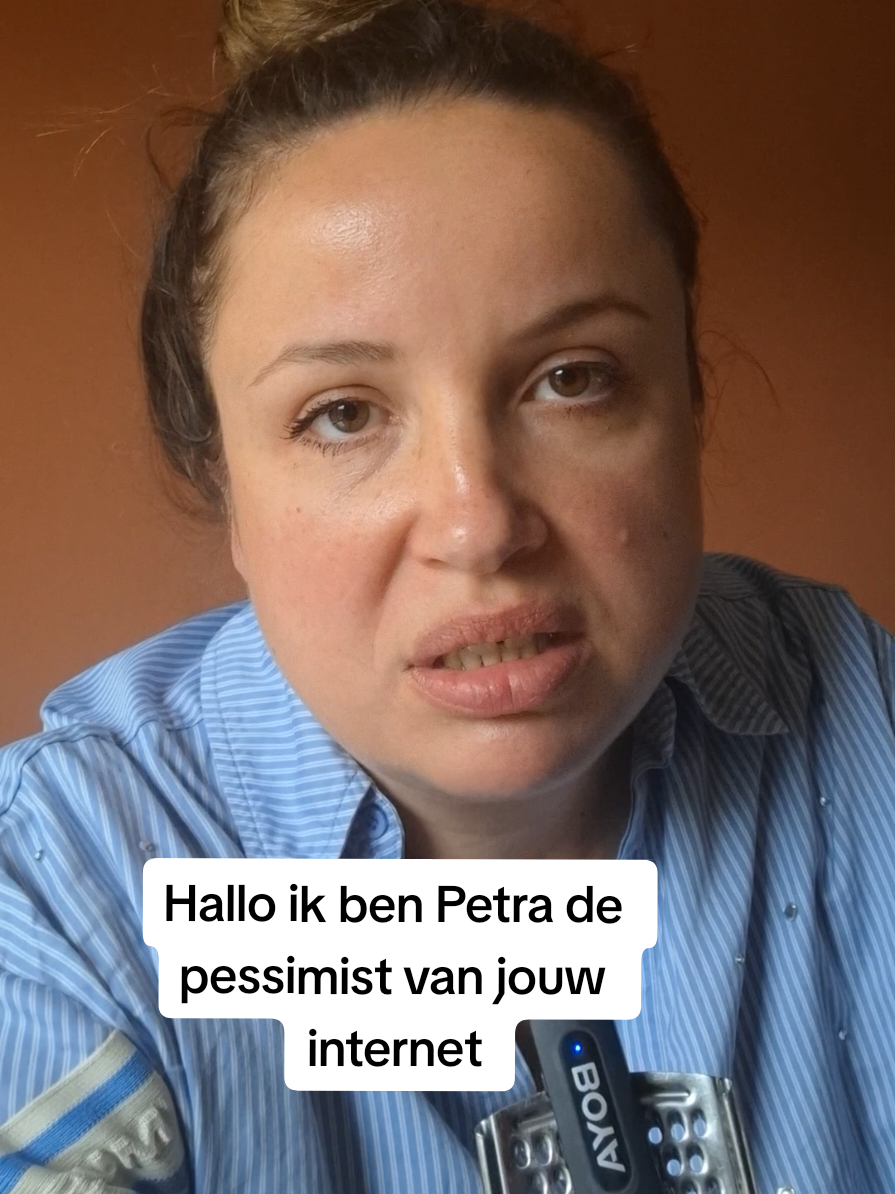 @Elvira Semovic | Comedian