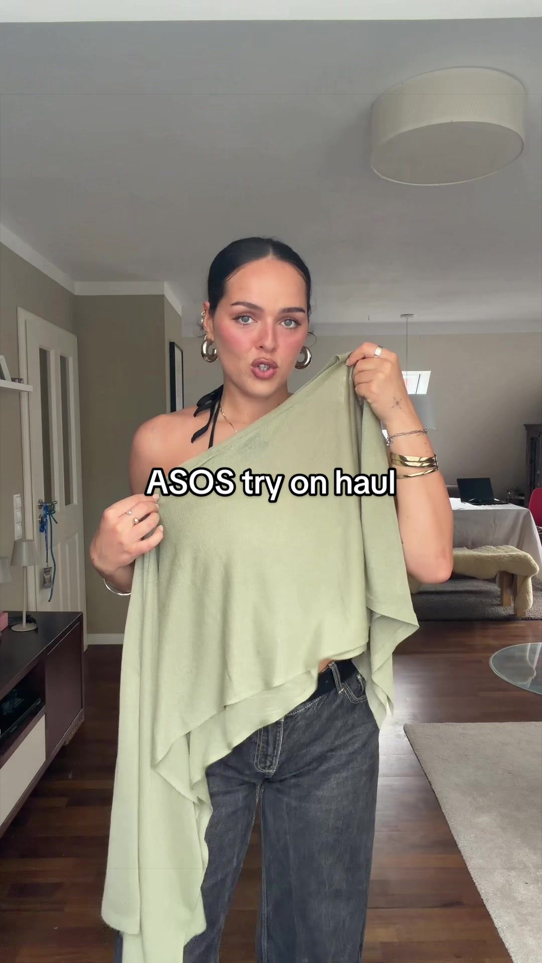 @MELINA SOPHIA