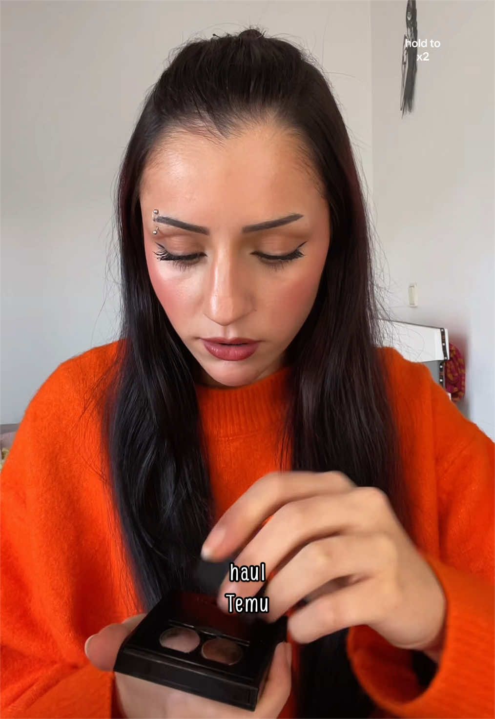 @inês