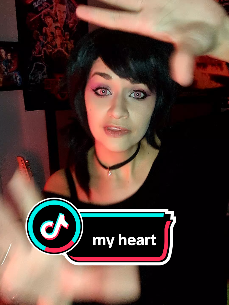 @anayla
