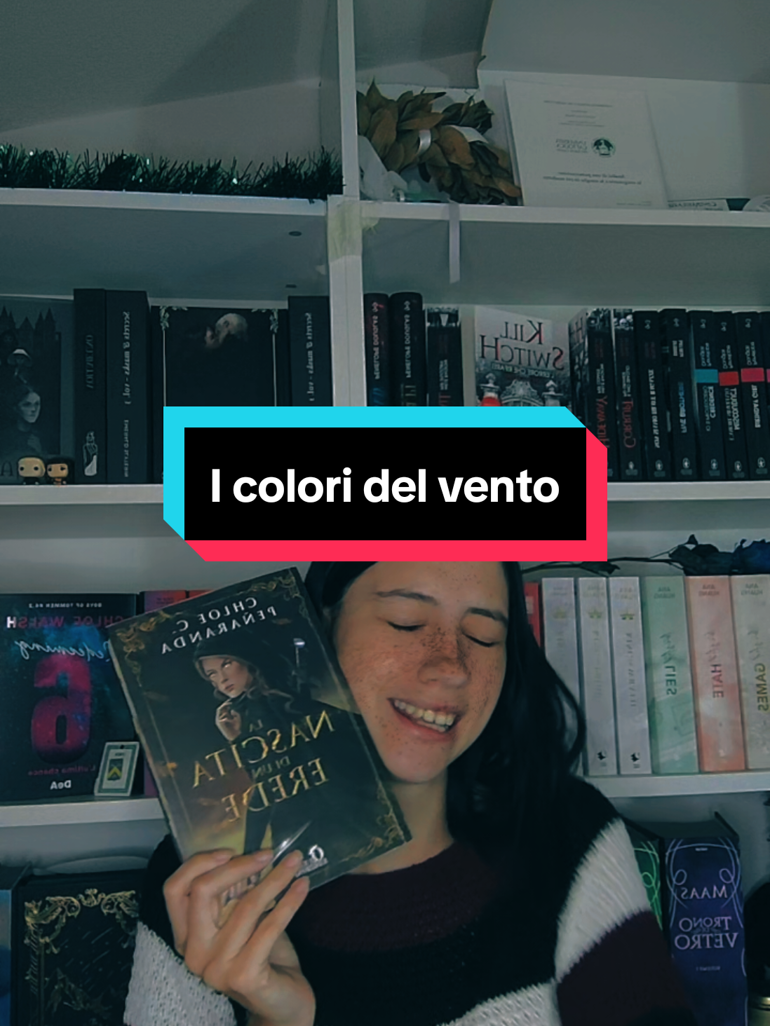 @_lacortedeilibri 🍸🐝