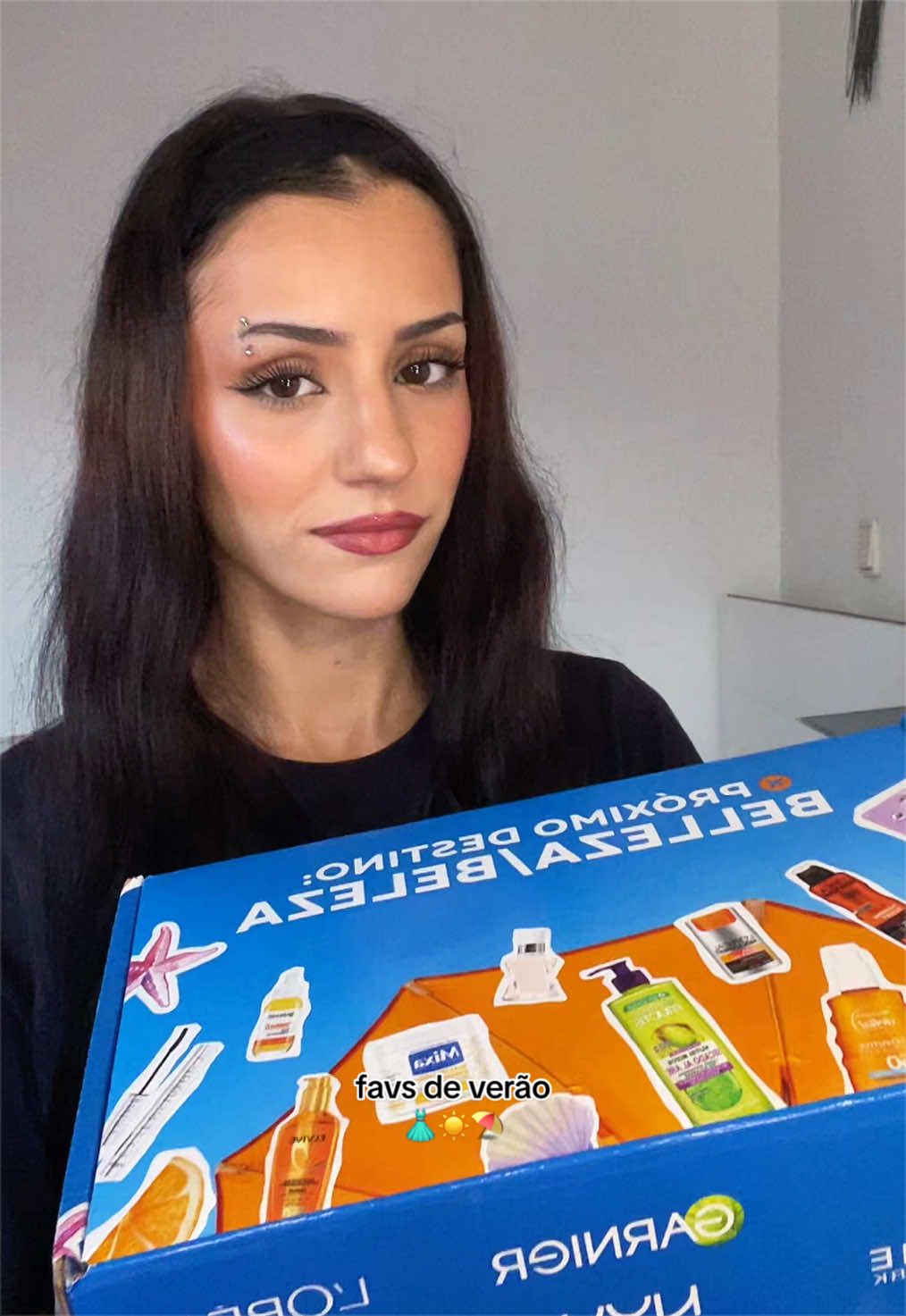 @inês