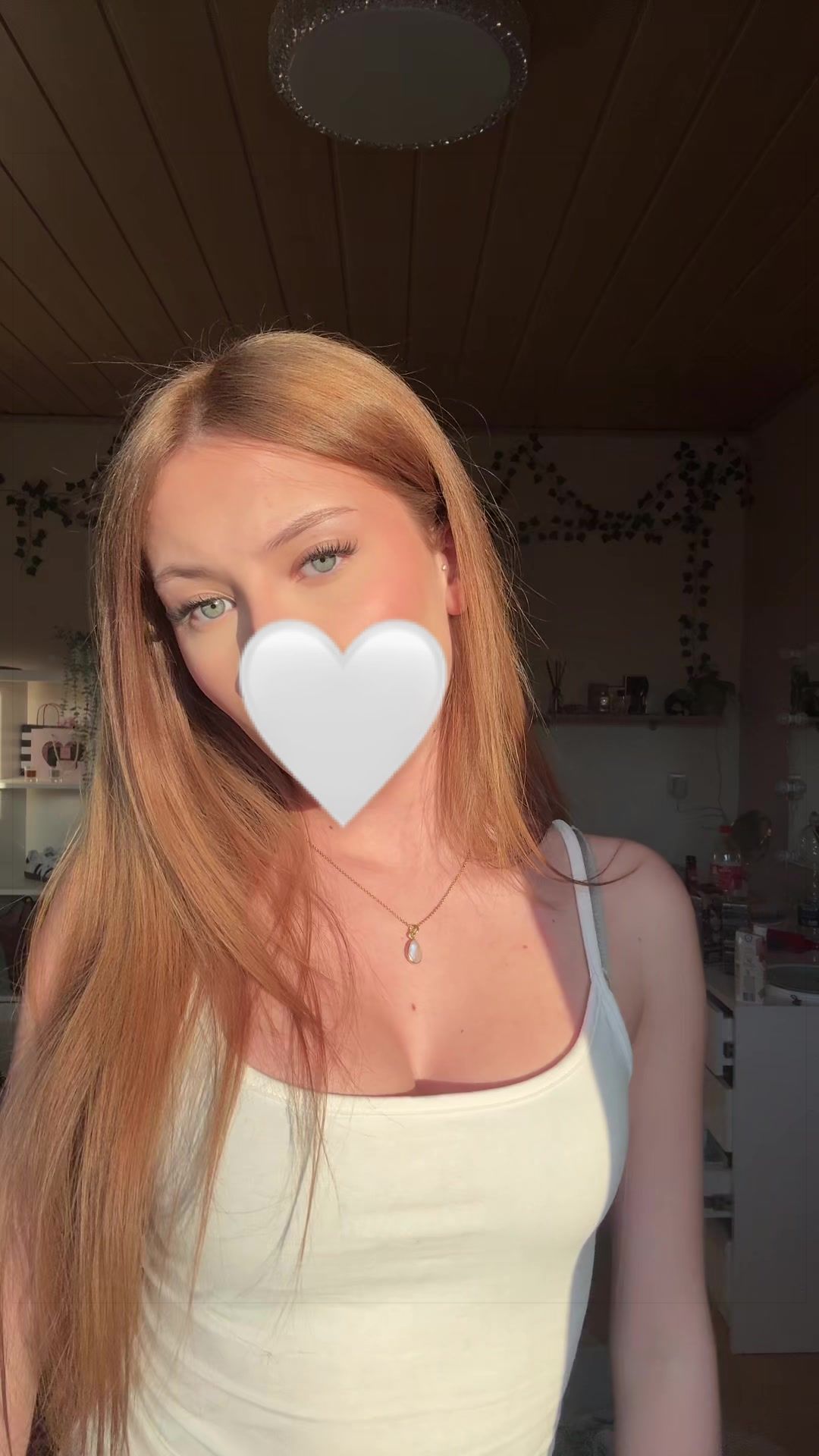 @𝐬𝐚𝐫𝐚𝐡