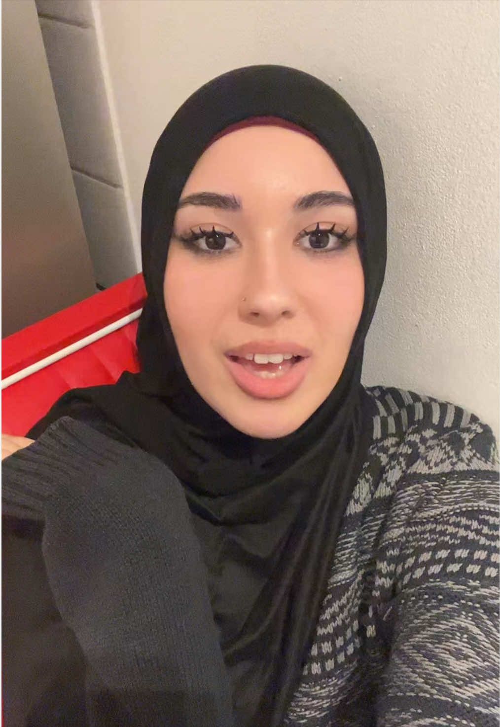 @<3