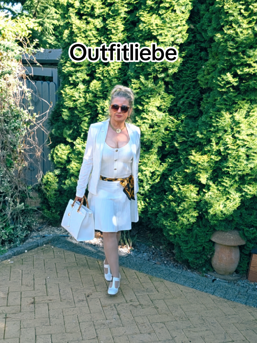 @outfitliebe