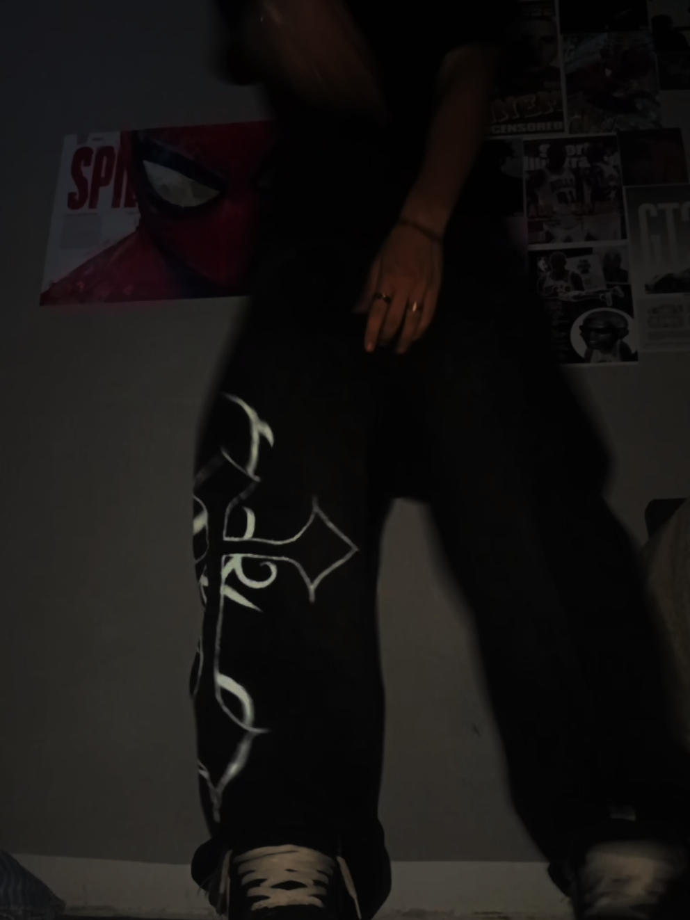 @༺ 𝓻𝓮𝓪𝓵.𝓪𝓷𝓽𝓱𝓸𝓷𝔁 ༻