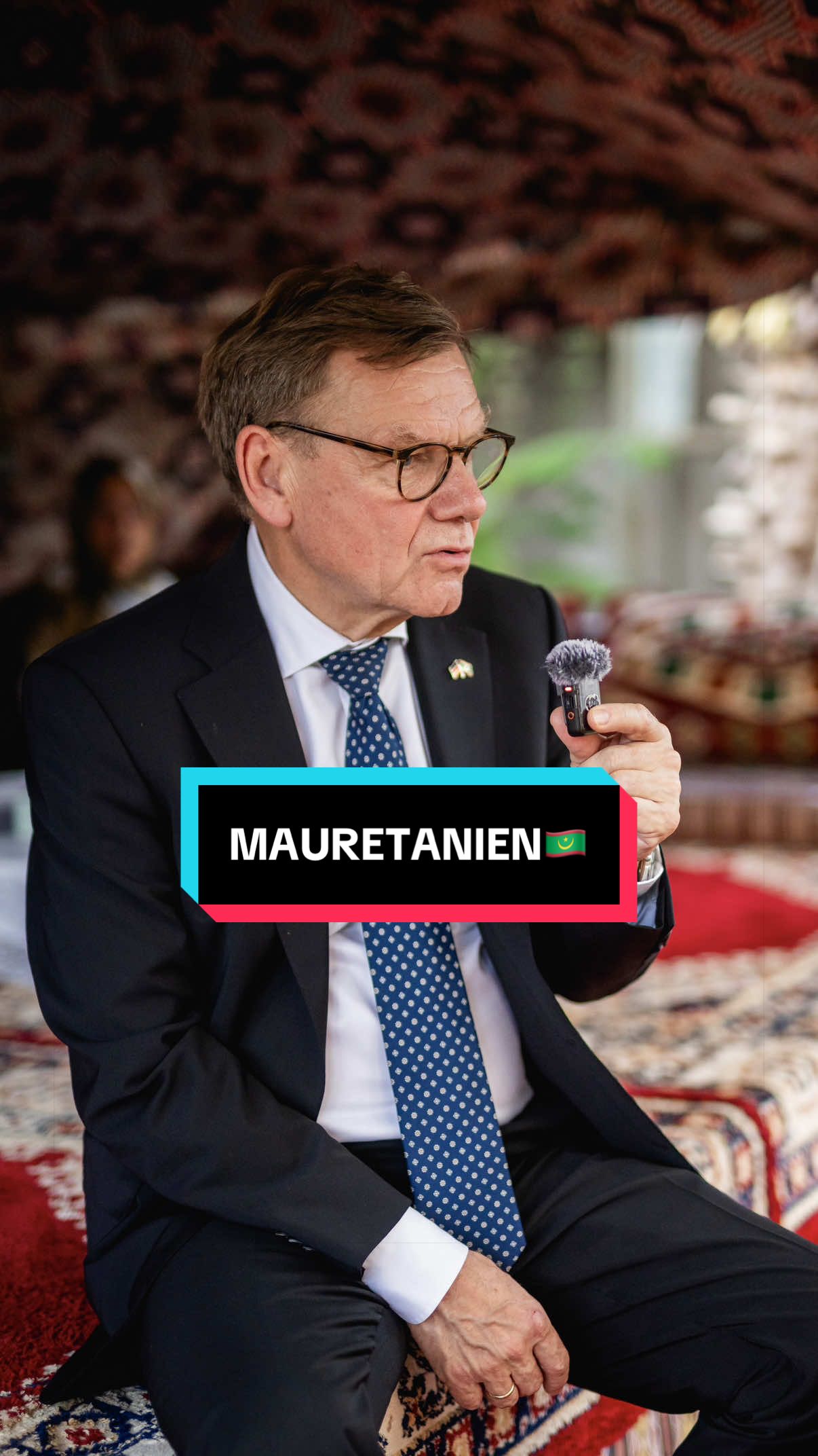 @Außenminister und Team