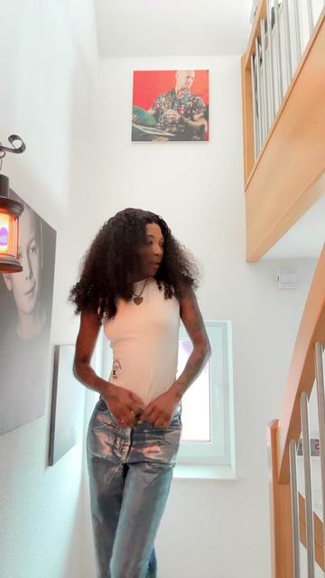 @Queen_lizzyb12 👸🦋🛍