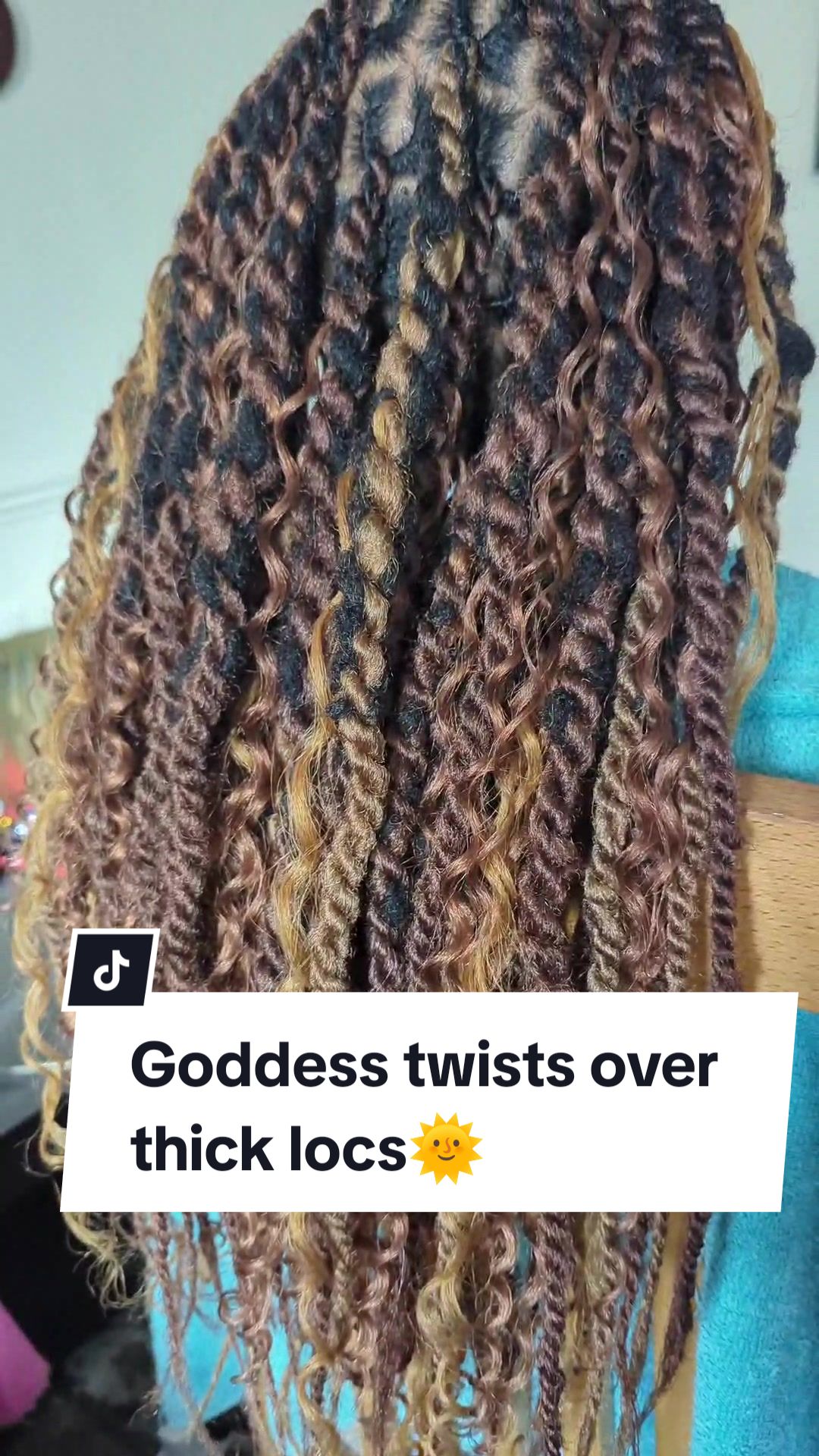 @Yasi's Tresses