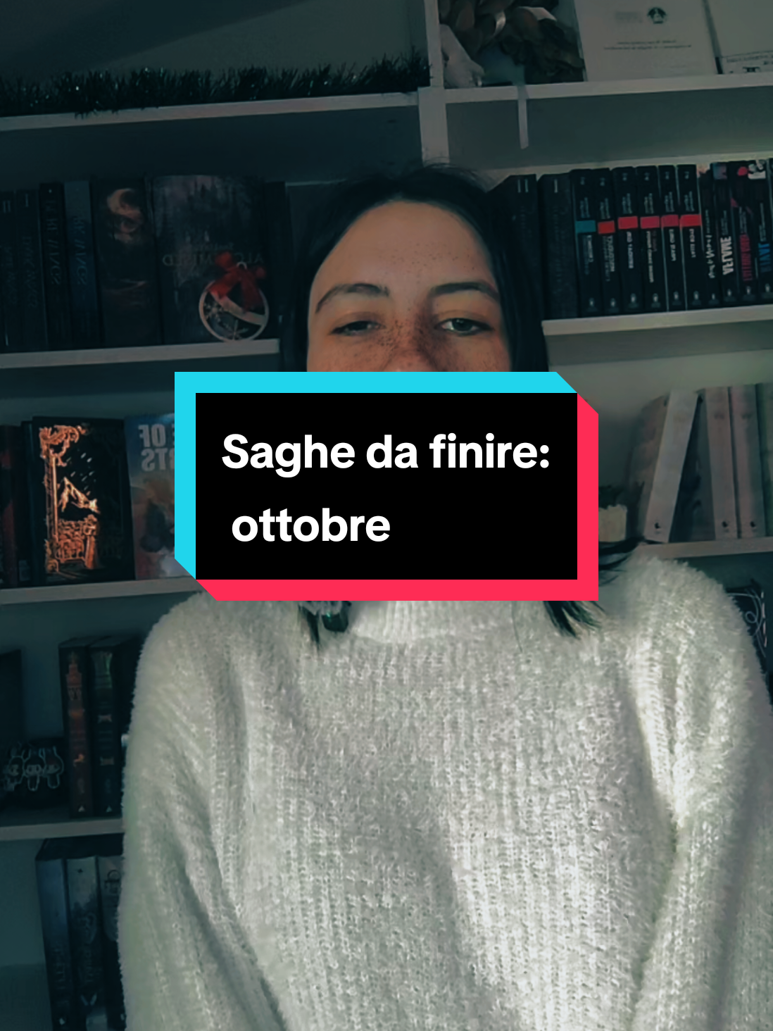 @_lacortedeilibri 🍸🐝