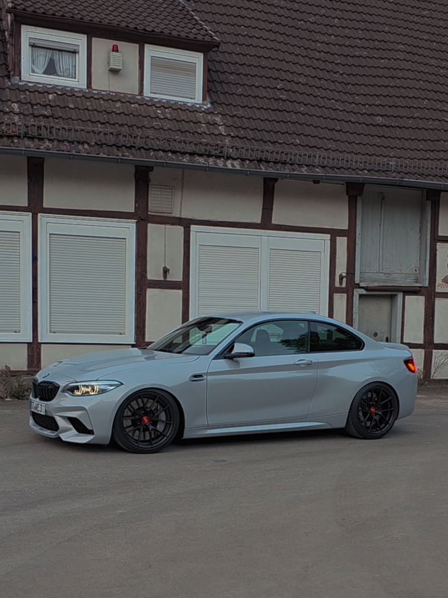 @///m2com