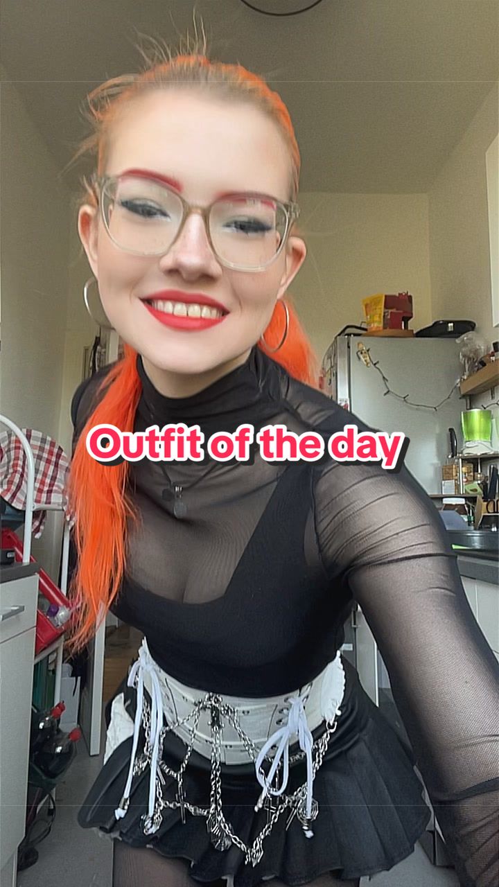 @flyfly_cw