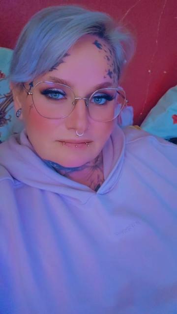 @Ossi_Diva_Official