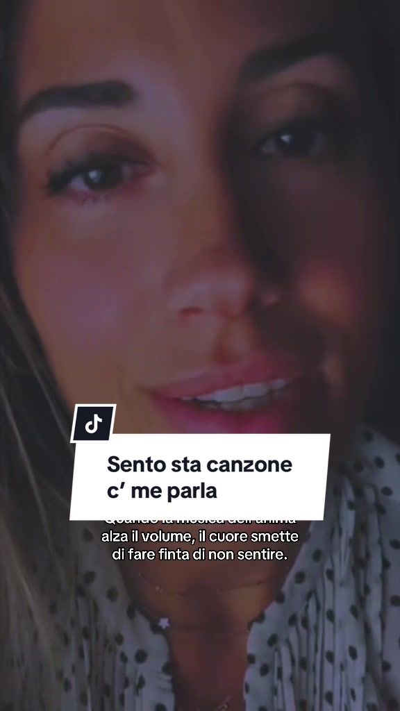 @AdeleValentino