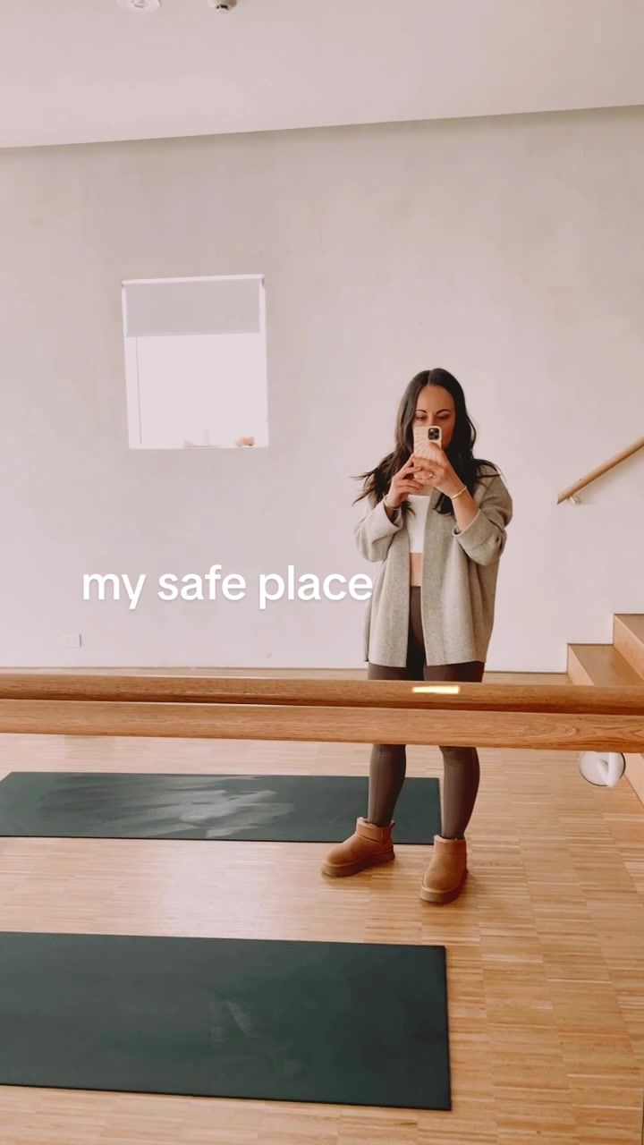 @thesandraparker