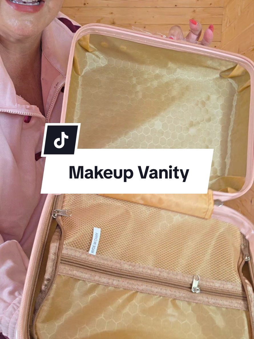 @Becky | Fashion ✨ Beauty