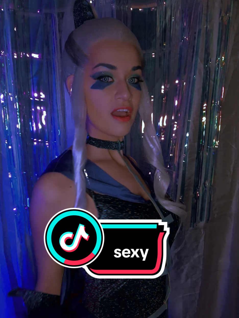 @anayla