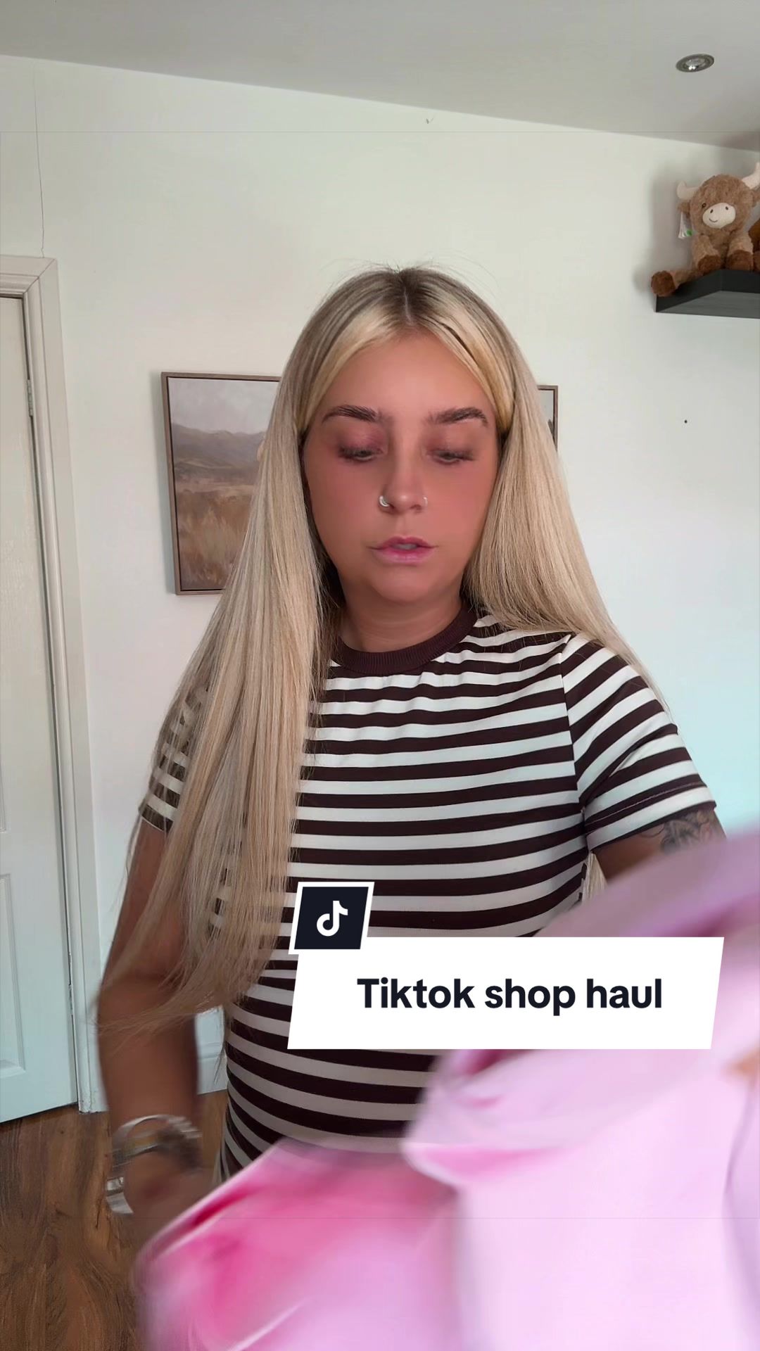 @courtneyleahliv