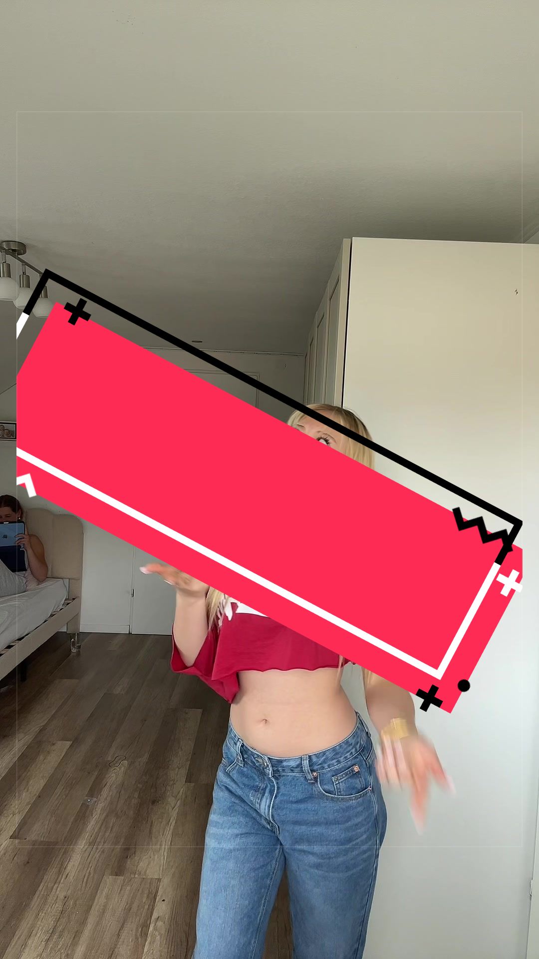 @Elisa
