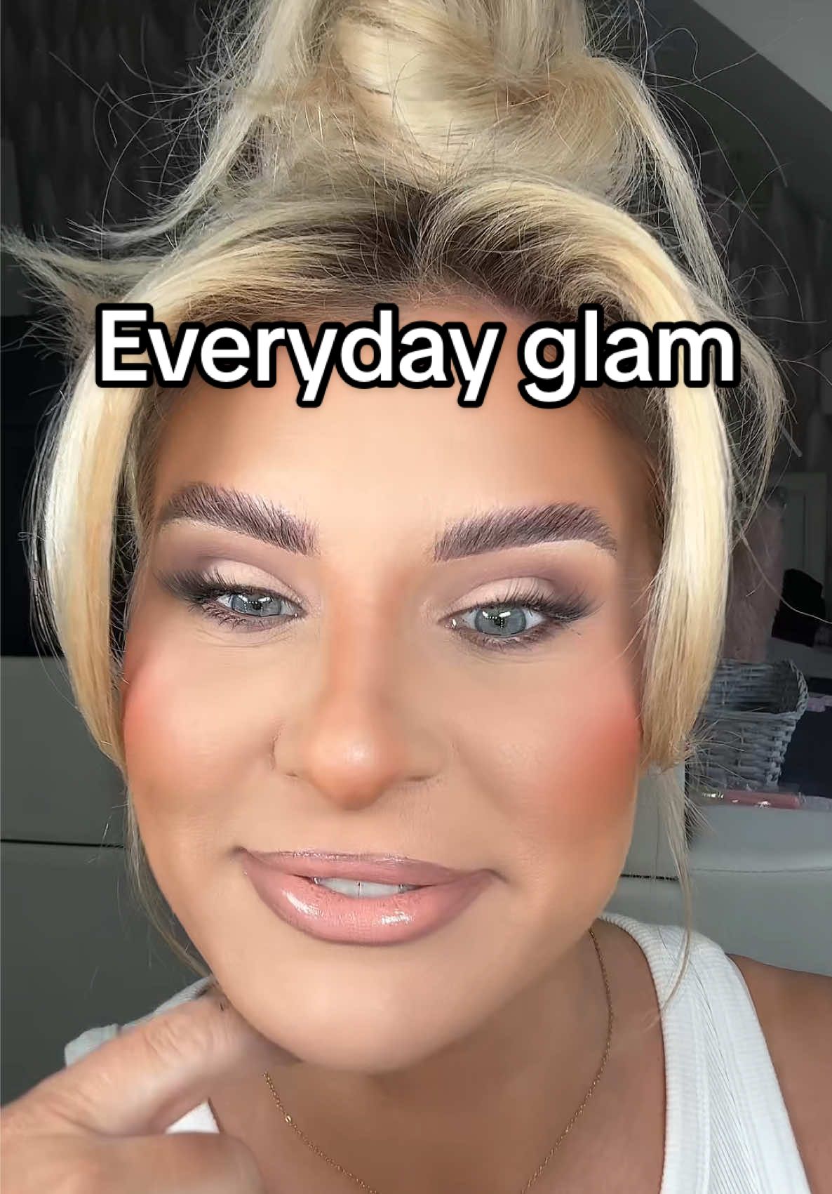 @Lisa little Makeup Artist