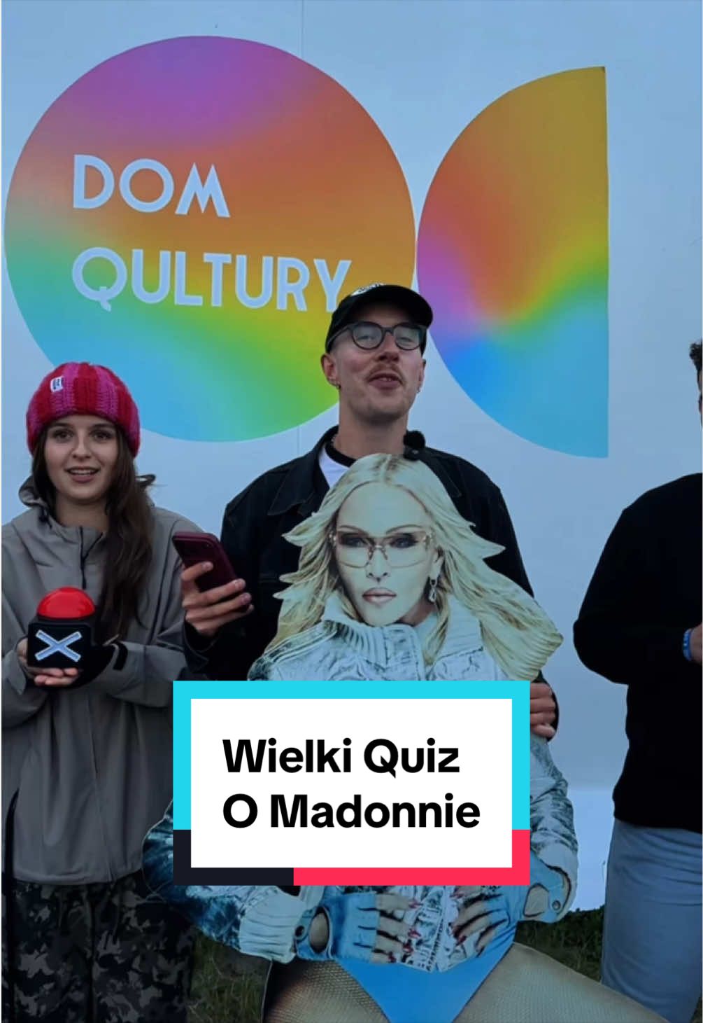 @Warner Music Poland