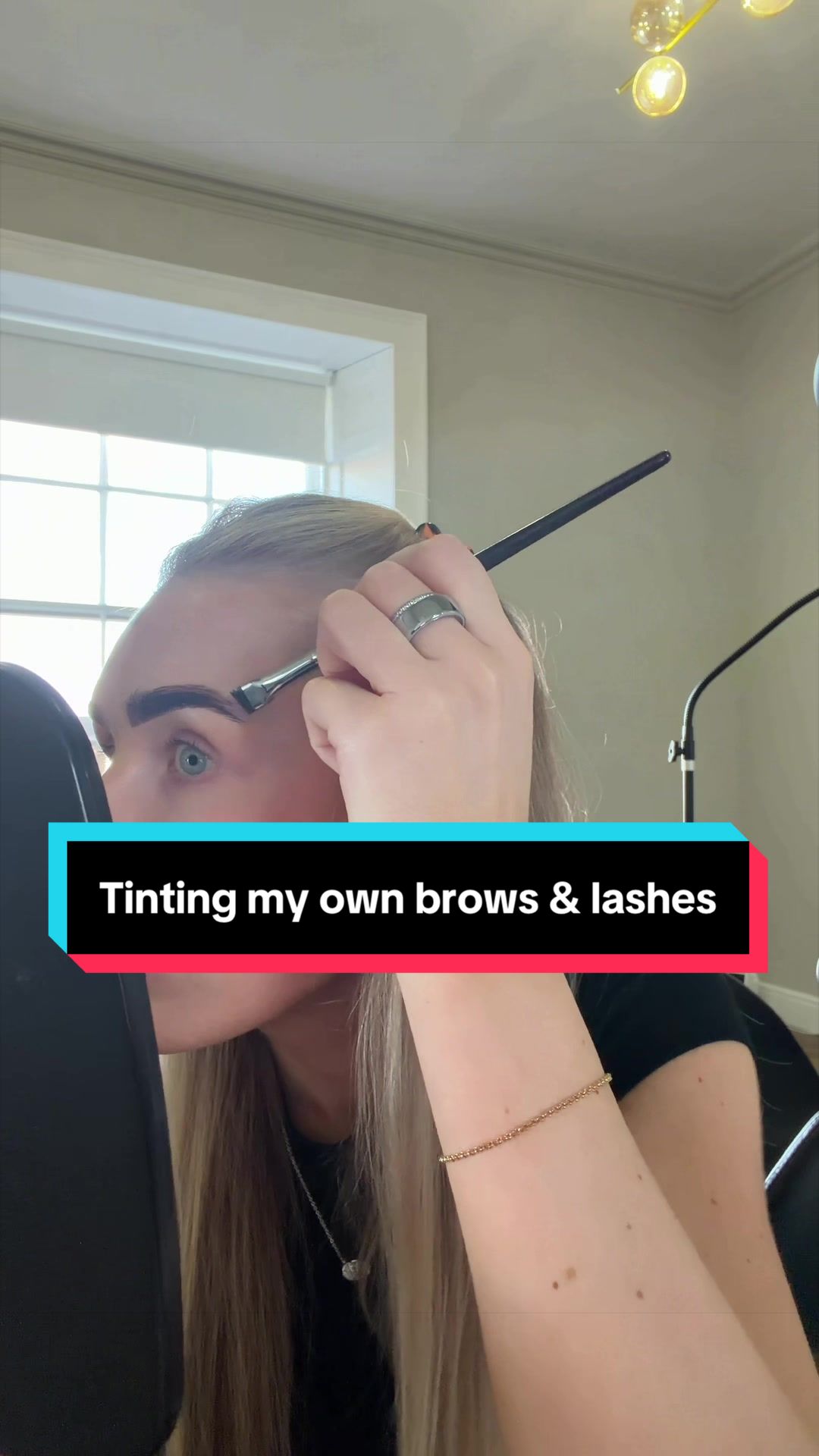 @Courtney | Brow Artist ✨🪞🤍🧋
