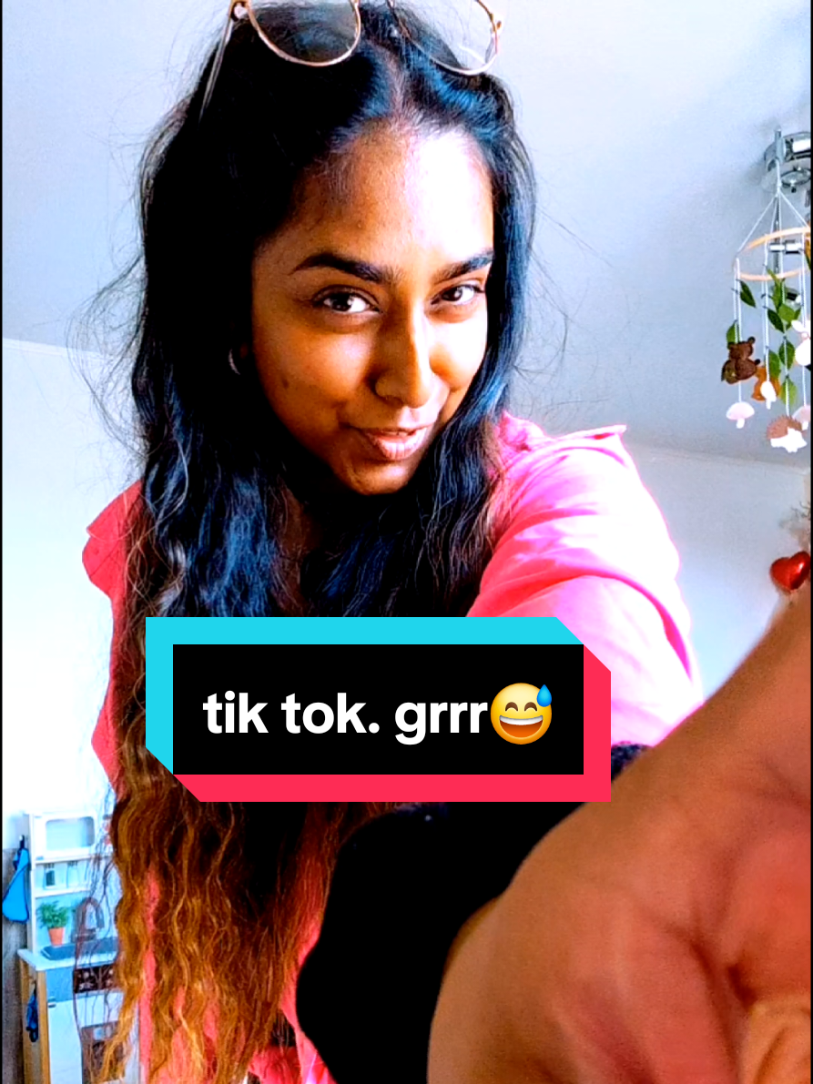 @WhoAmISarah