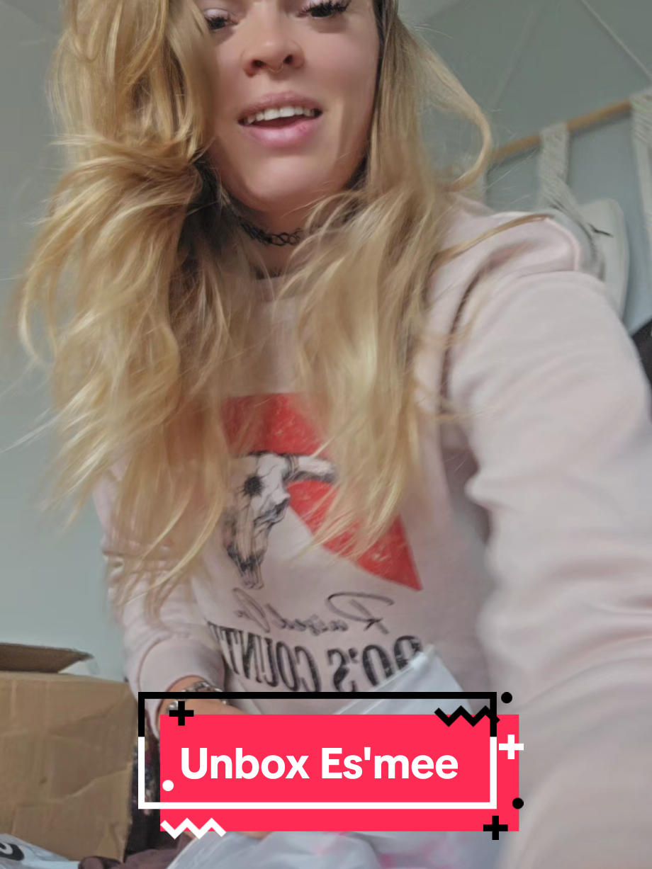 @Esmée