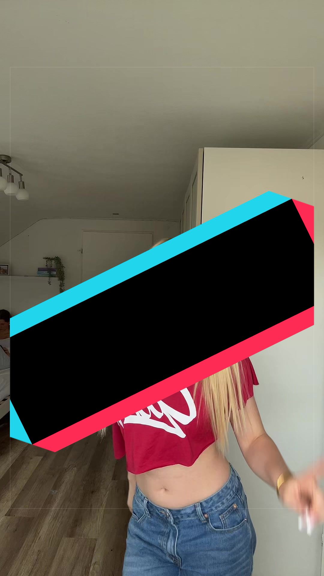 @Elisa