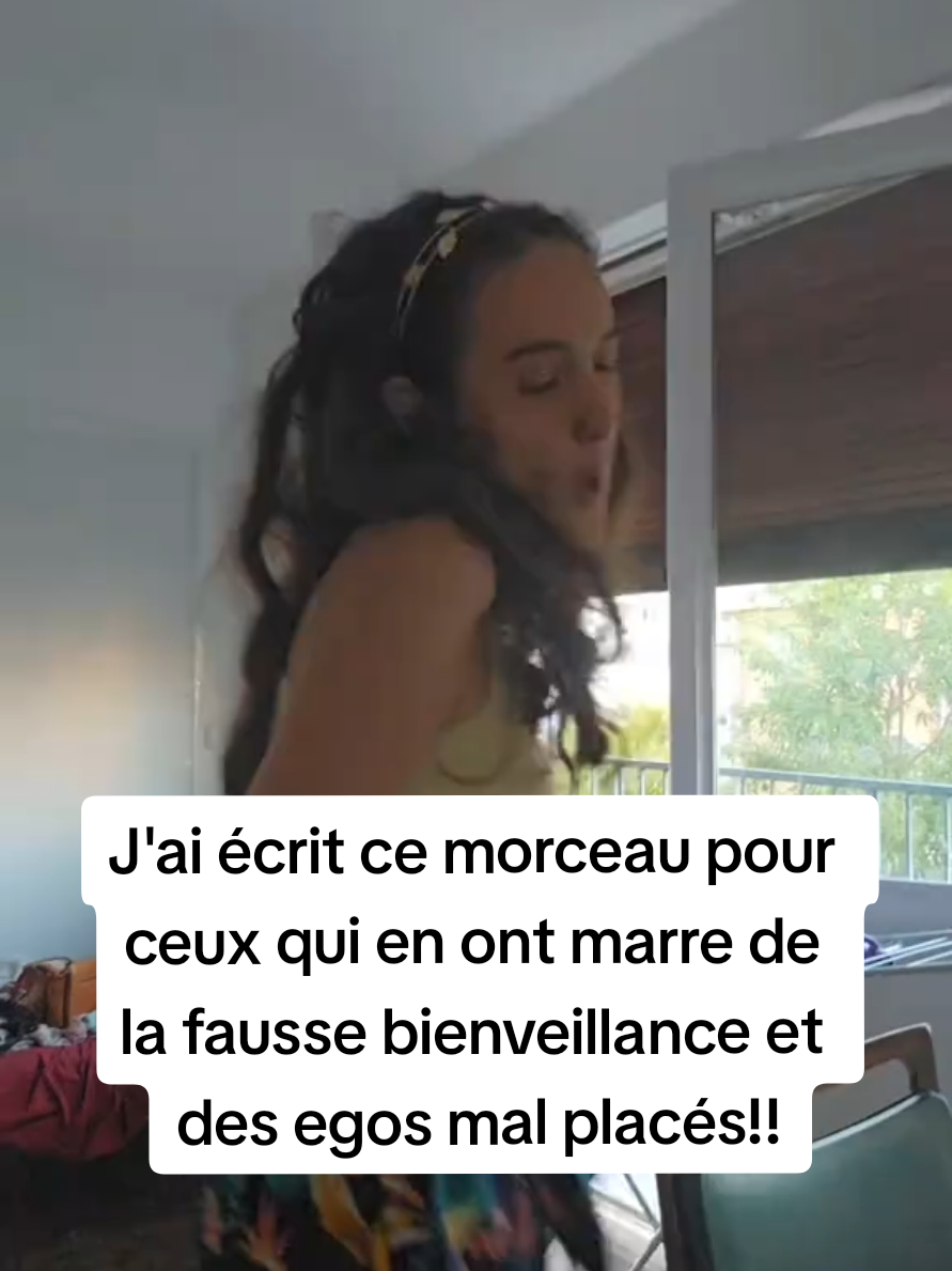 @Elvina May