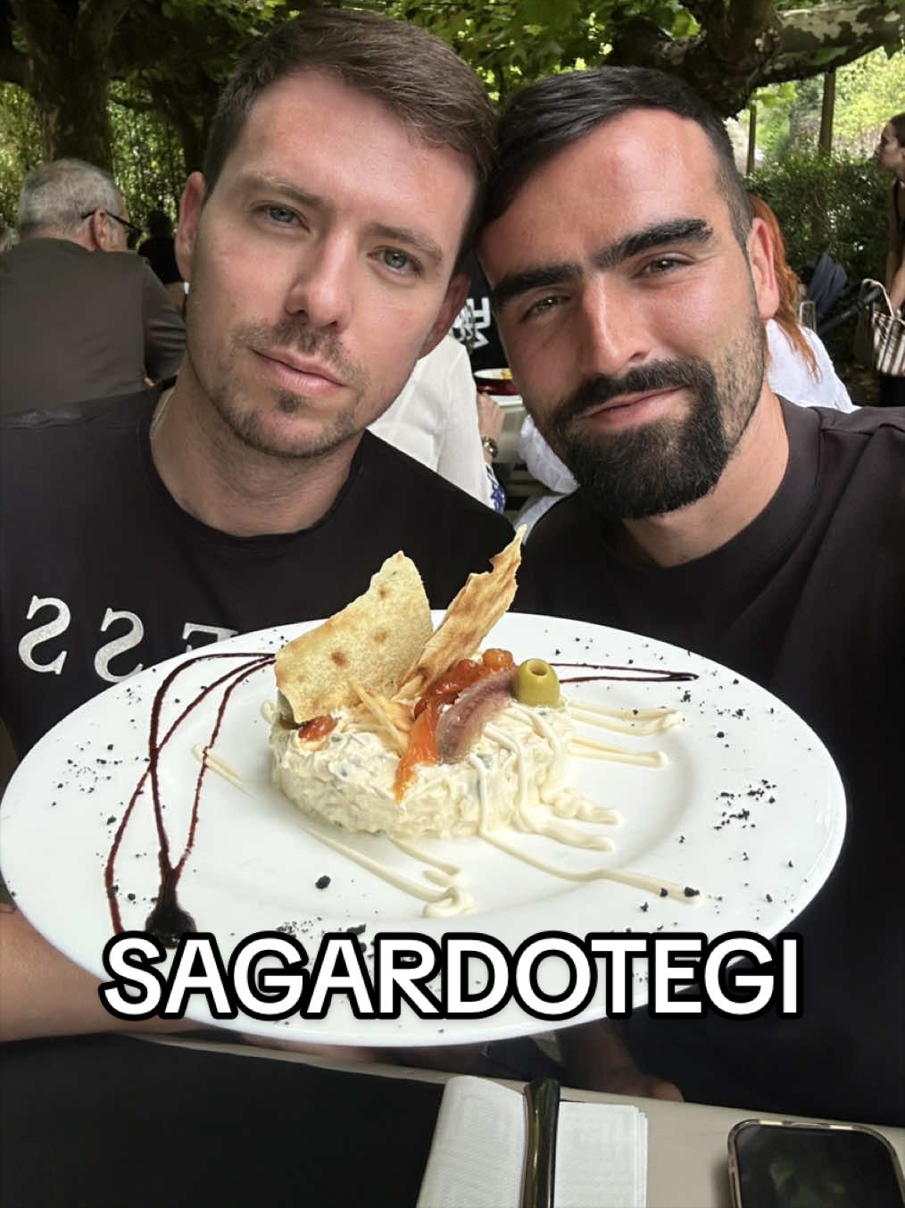 @enekoboll