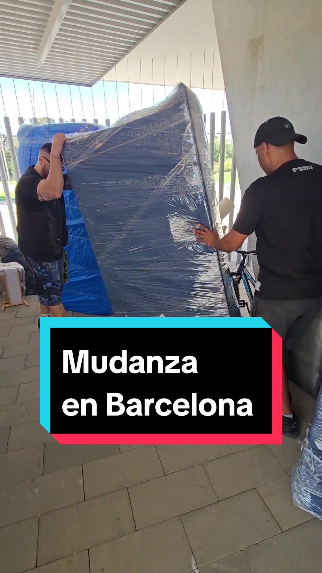 @Mudanzas Violeta Barcelona