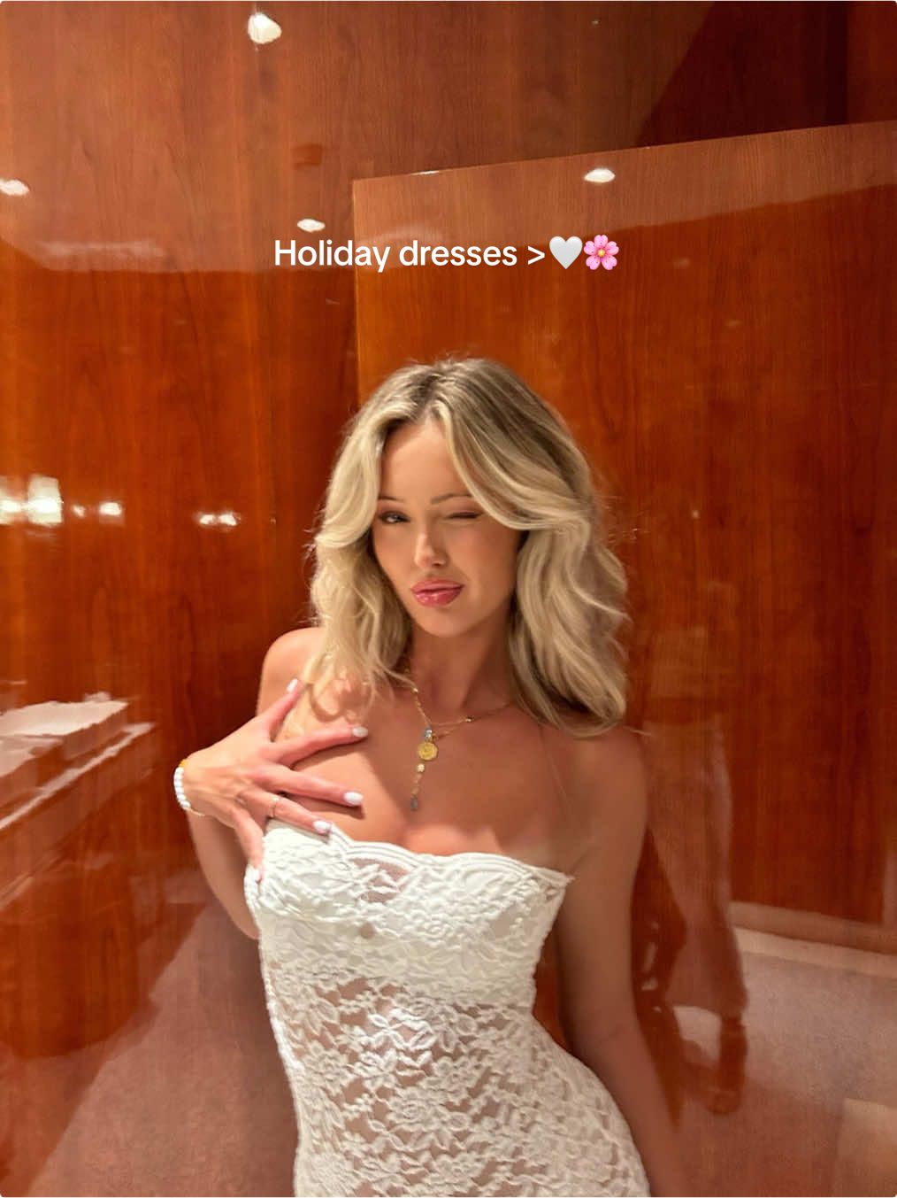 @theadoraax