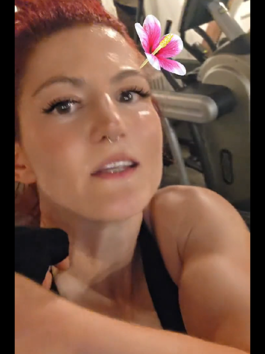 @🐝💪Kati Barbella