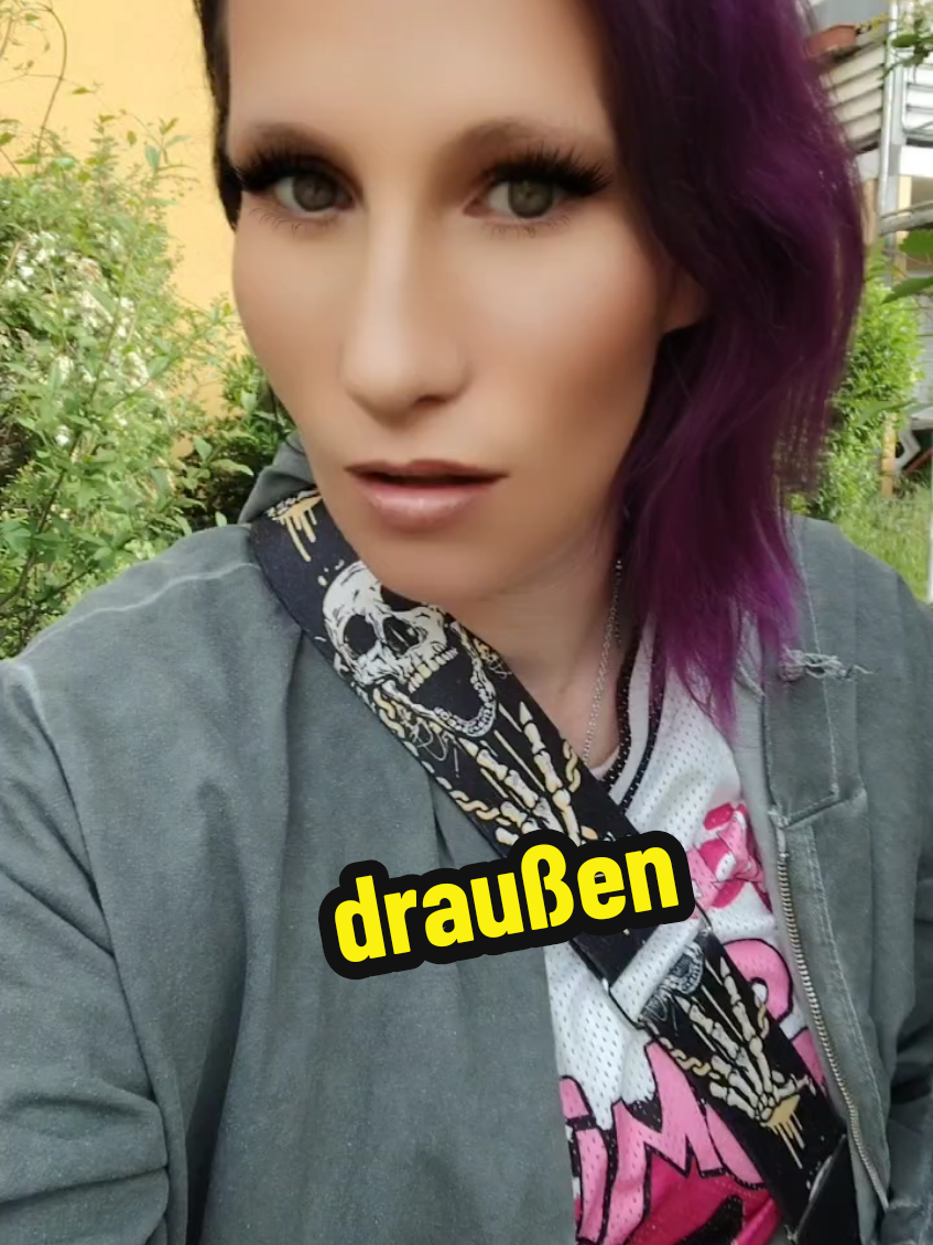 @MiriDunkelglanz 🖤🌟