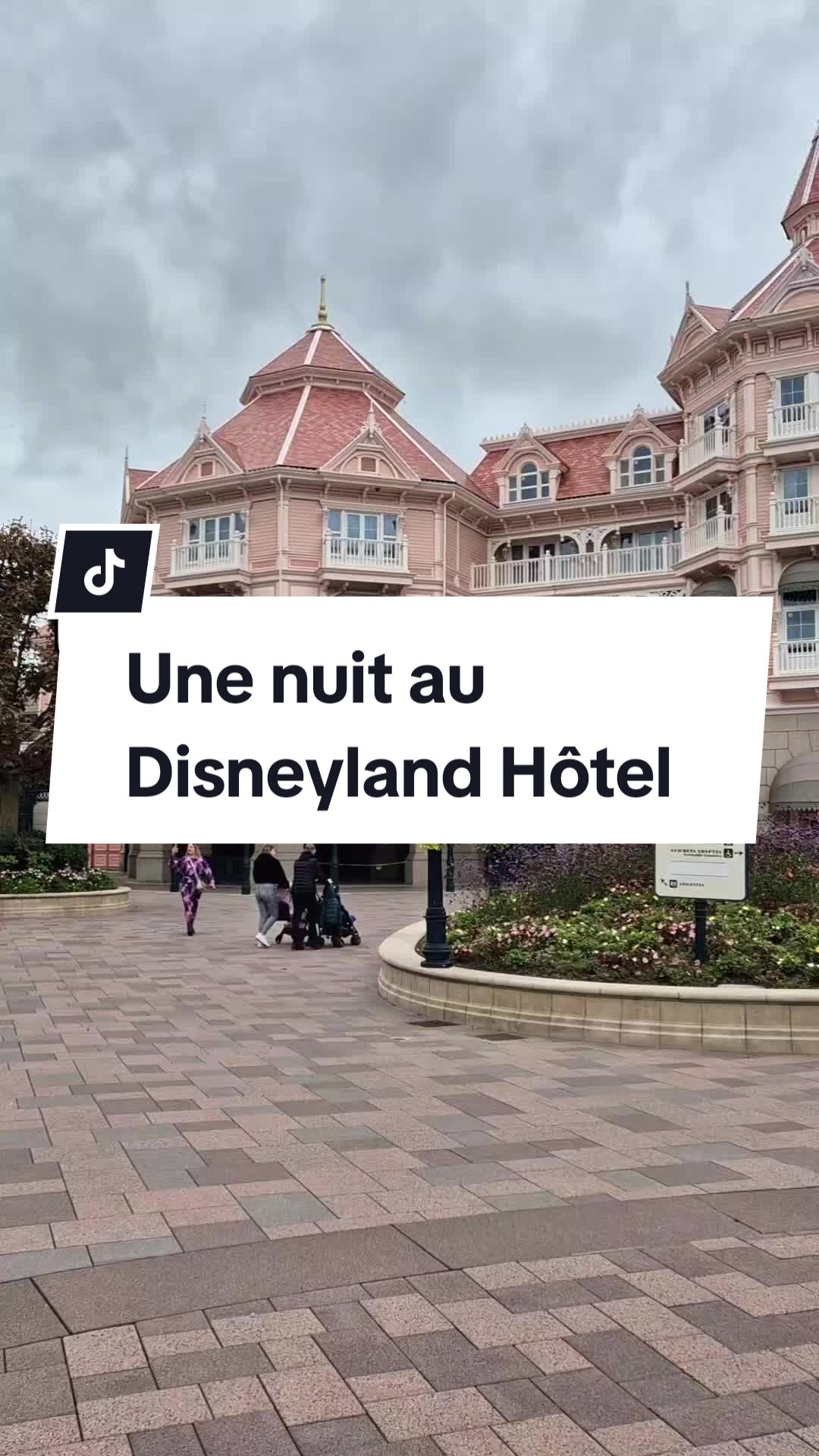 @Les Vlogs d&rsquo;Elodie