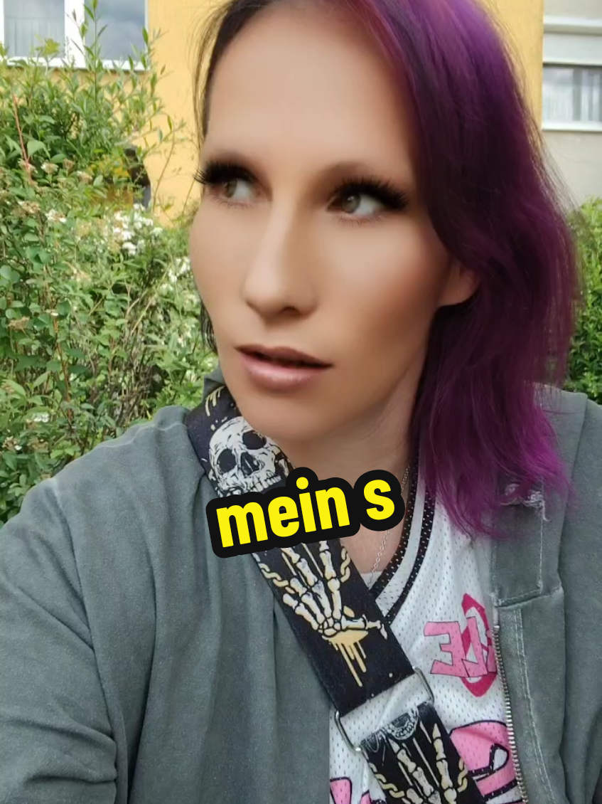 @MiriDunkelglanz 🖤🌟