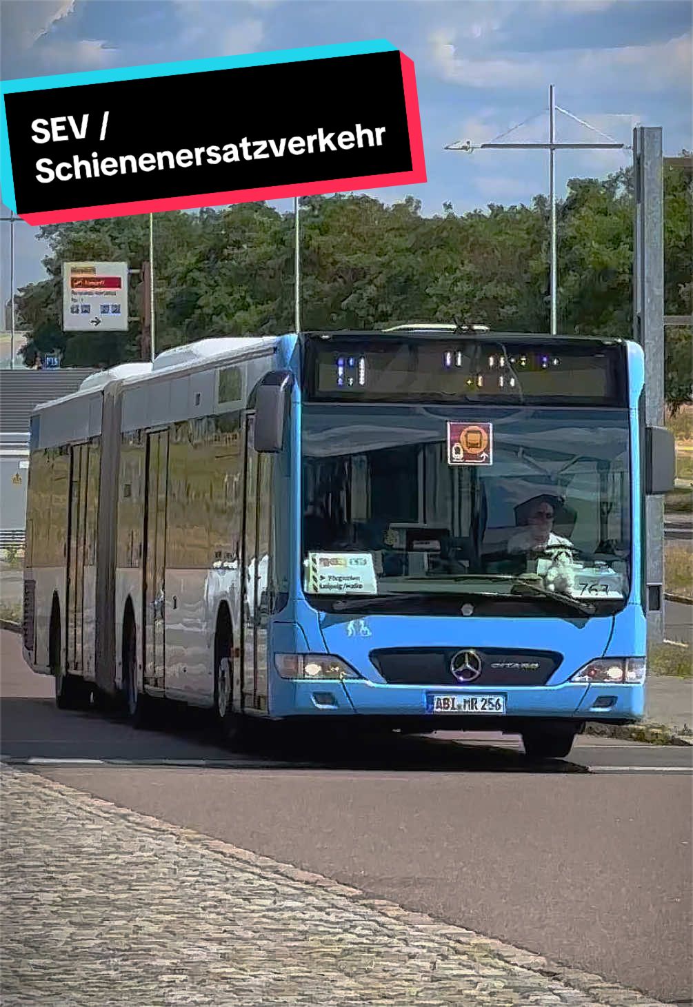 @Urban&Ruhrbahn:)
