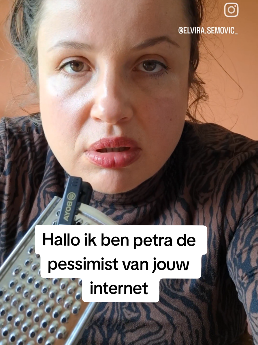 @Elvira Semovic | Comedian