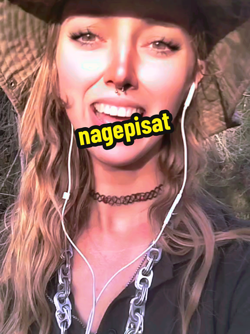 @✡ ᴀʟɪᴄᴇ ɪɴ ᴡQɴᴅᴇʀʟᴀɴᴅ ☭