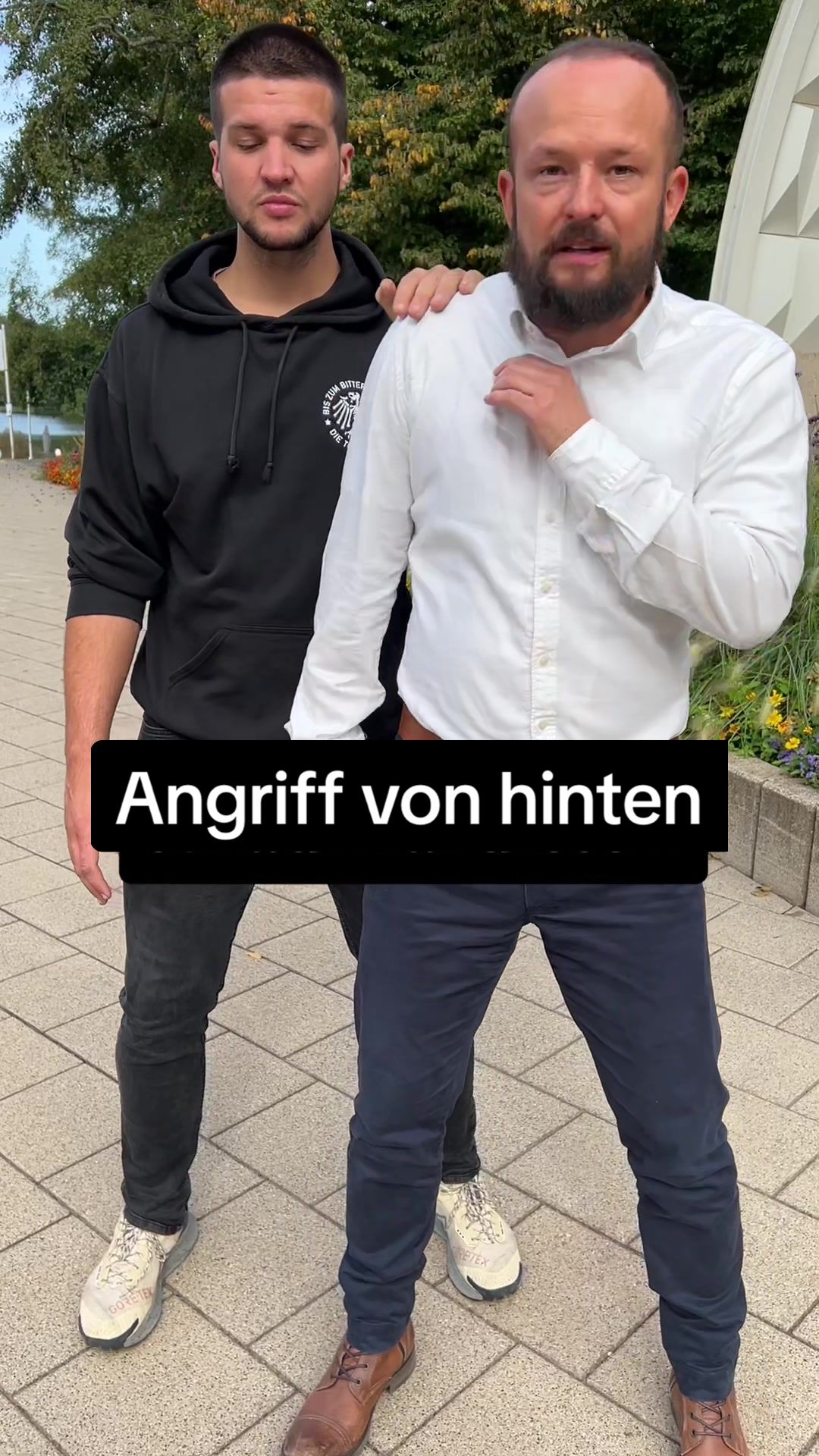 @AK8
