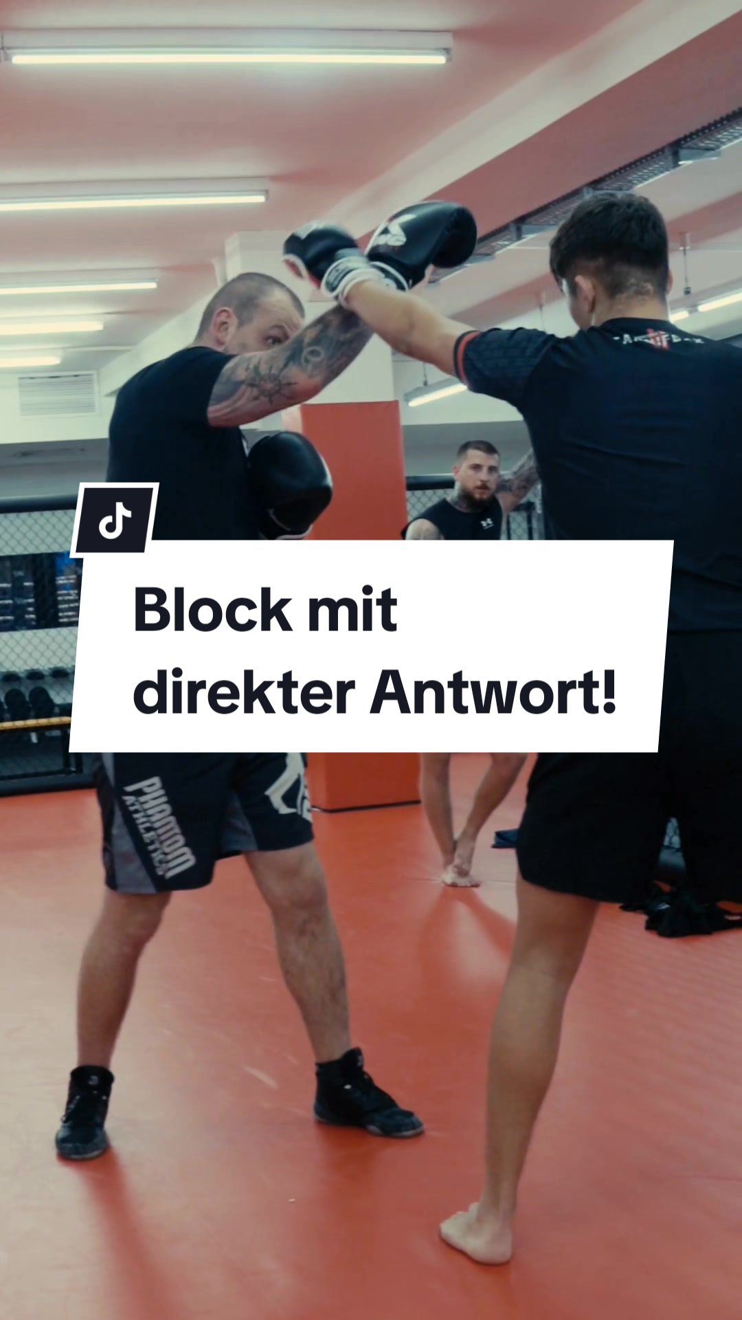 @combat.place