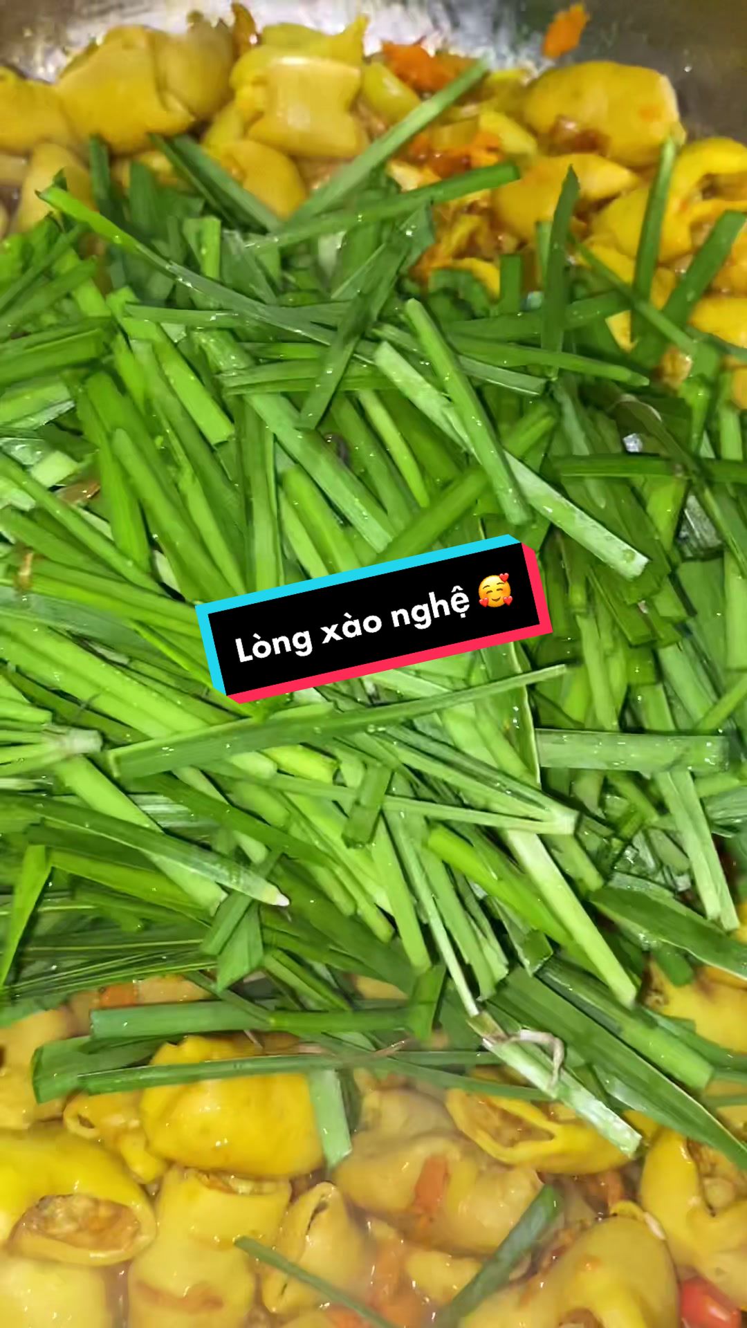 @T&uacute; N&egrave;ee 🍲🥢