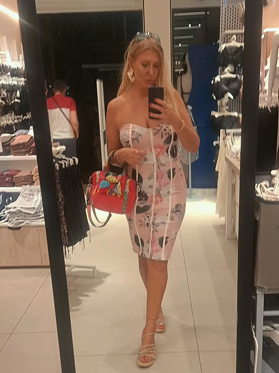 @ElenaLaPerlaOfficial