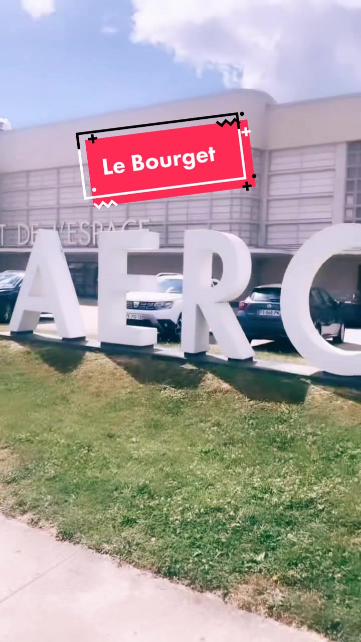 @LARA 💙🤍❤️