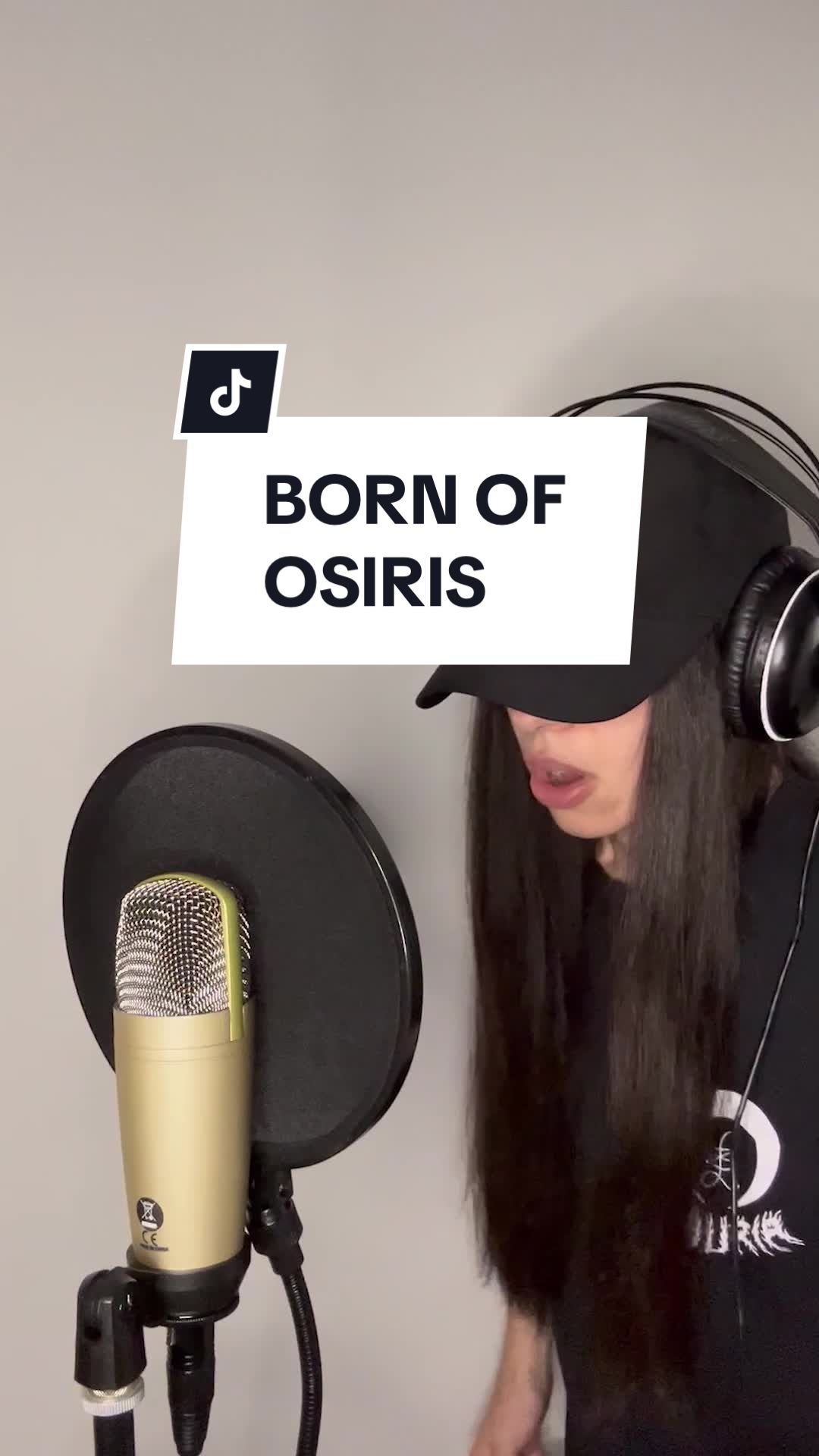 @Erroia