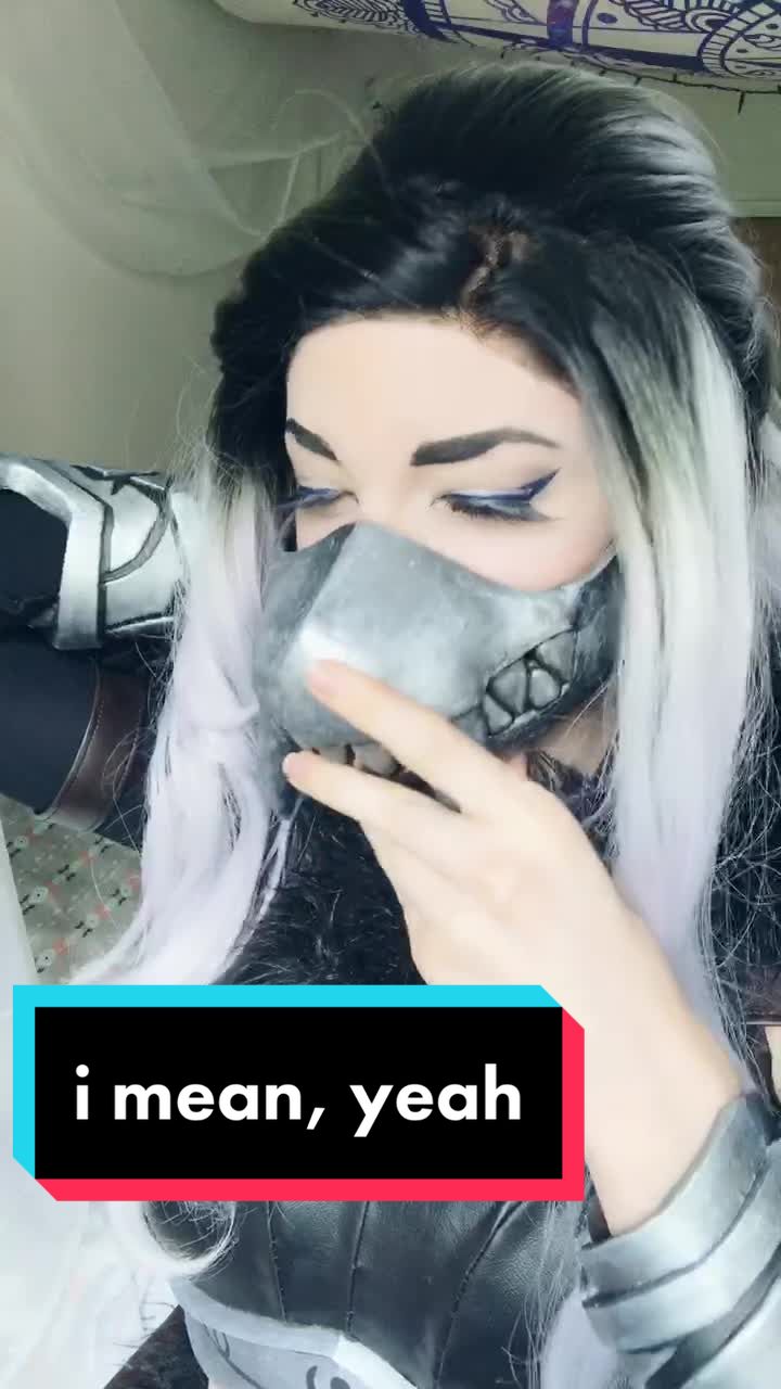 @lunarfoxxie