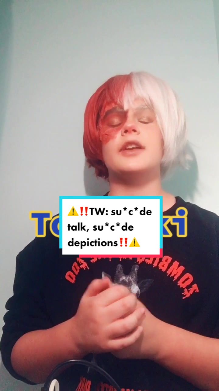 @<{&bull;&yen;&bull;}>